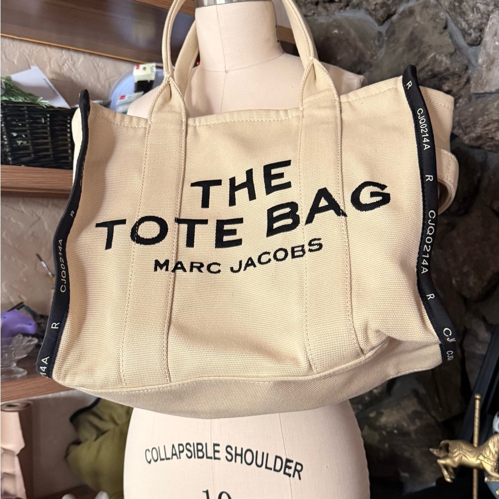 Marc Jacobs jacquard large the Tote Bag in Cream with Black Logo